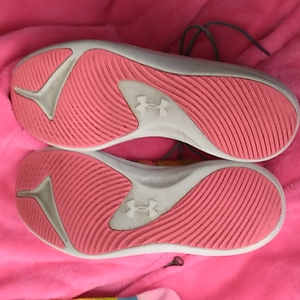 Youth Under Armour rainbow colors shoes size 2.5Y - Picture 7 of 9